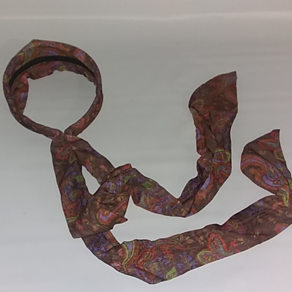 Set of 3 Different Horseshoe Hair Bands With Ties - Picture 6 of 6